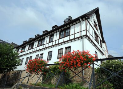 Willkommen zu Hause! Charmante 3-Zimmer Erdgeschoß Wohnung mit Wohlfühlcharakter., 56566 Neuwied, Wohnung